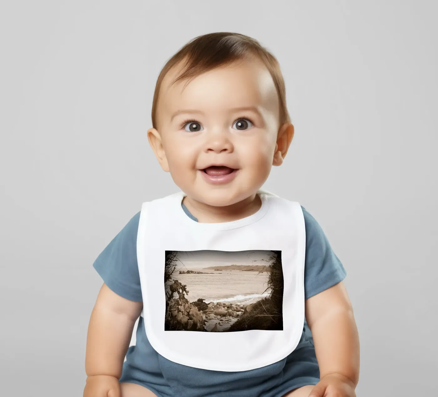 FAA56 baby bib by Thierry vobmann photography