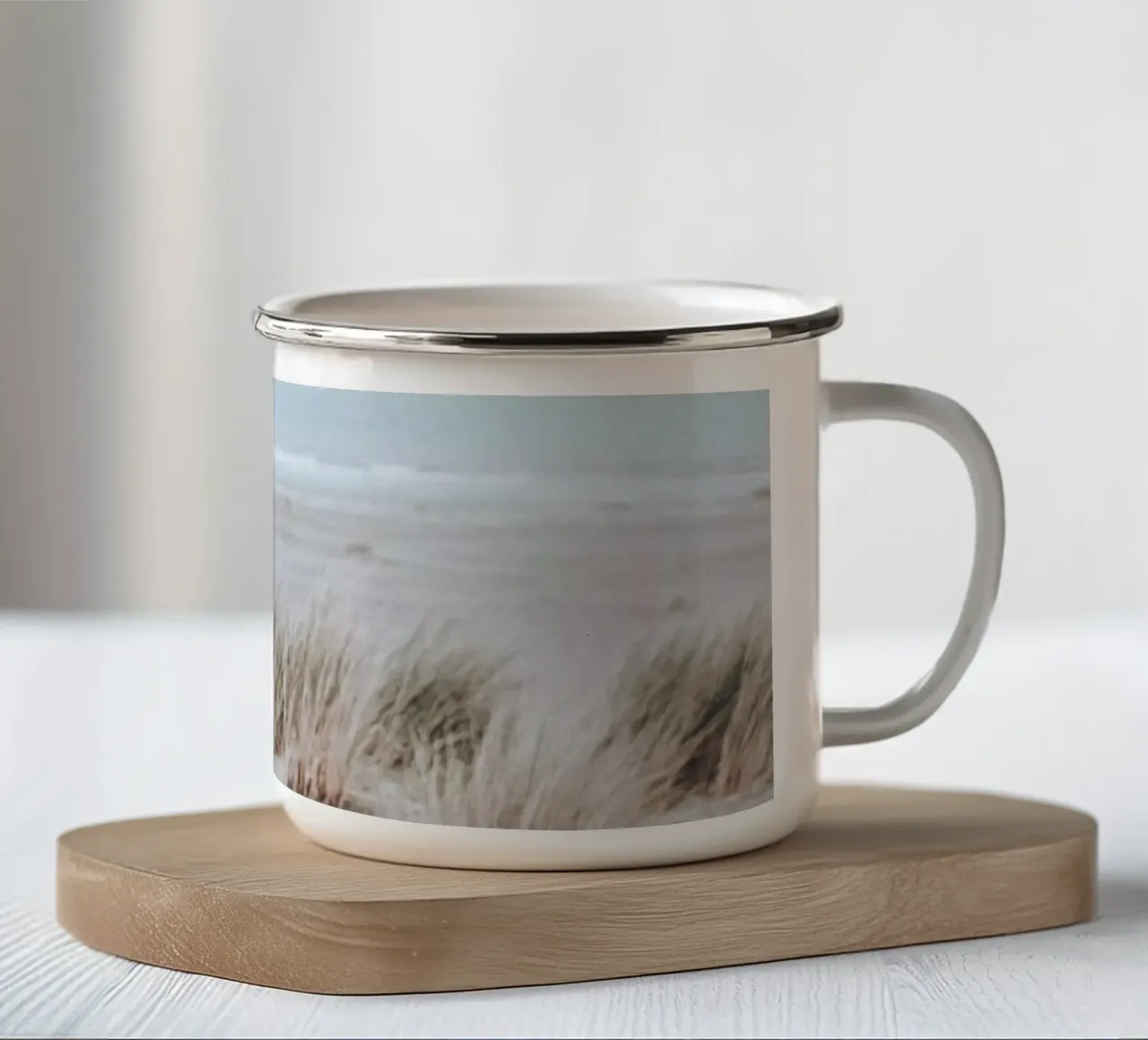 Strandduinen en de zee - natuurlijk kustlandschap emaille mok van Whole©