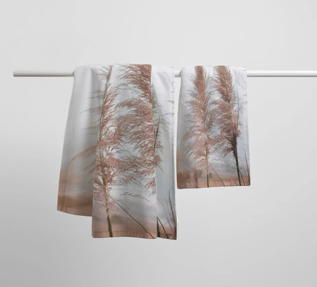Pampas grass in the wind - natural elegance towel by Whole©