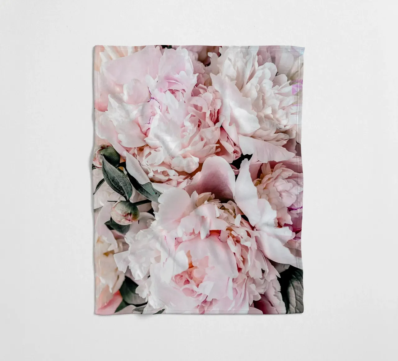 Fiori di peonia - Romantico splendore floreale coperta in pile da Whole©