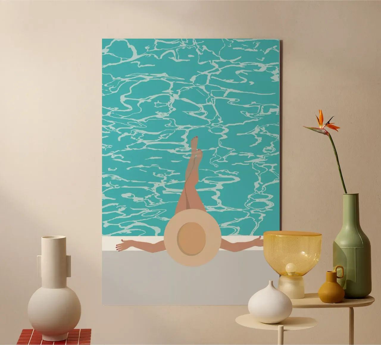 femme à chapeau au bord d'une piscine alluminio dibond da alexiableu