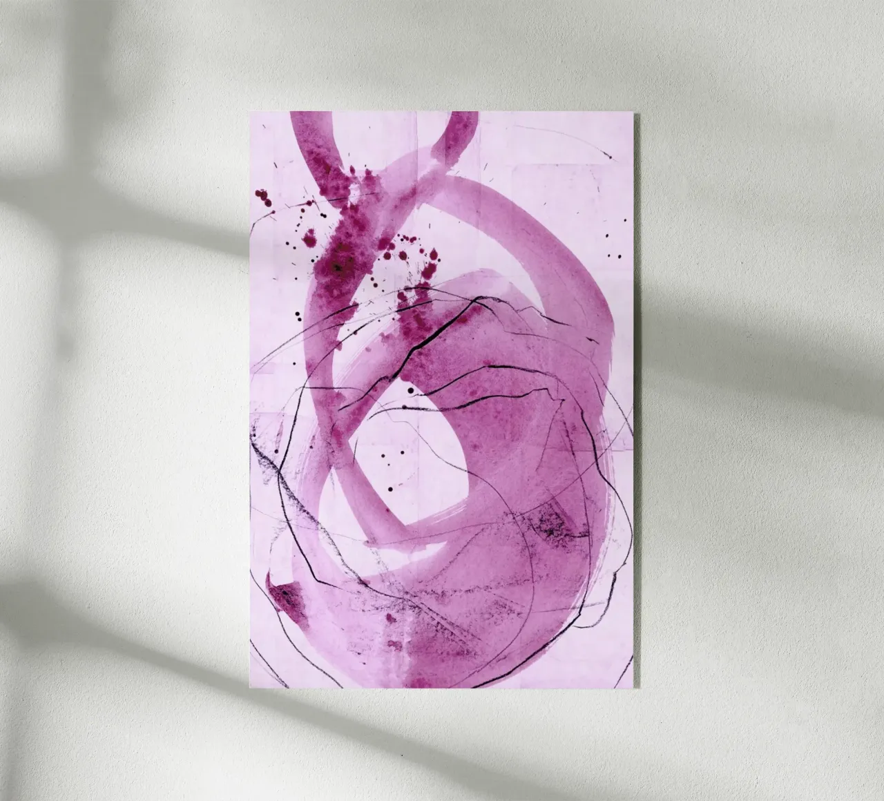 Line and Form Burgundy plexiglass da IRIS LEHNHARDT FINE ART