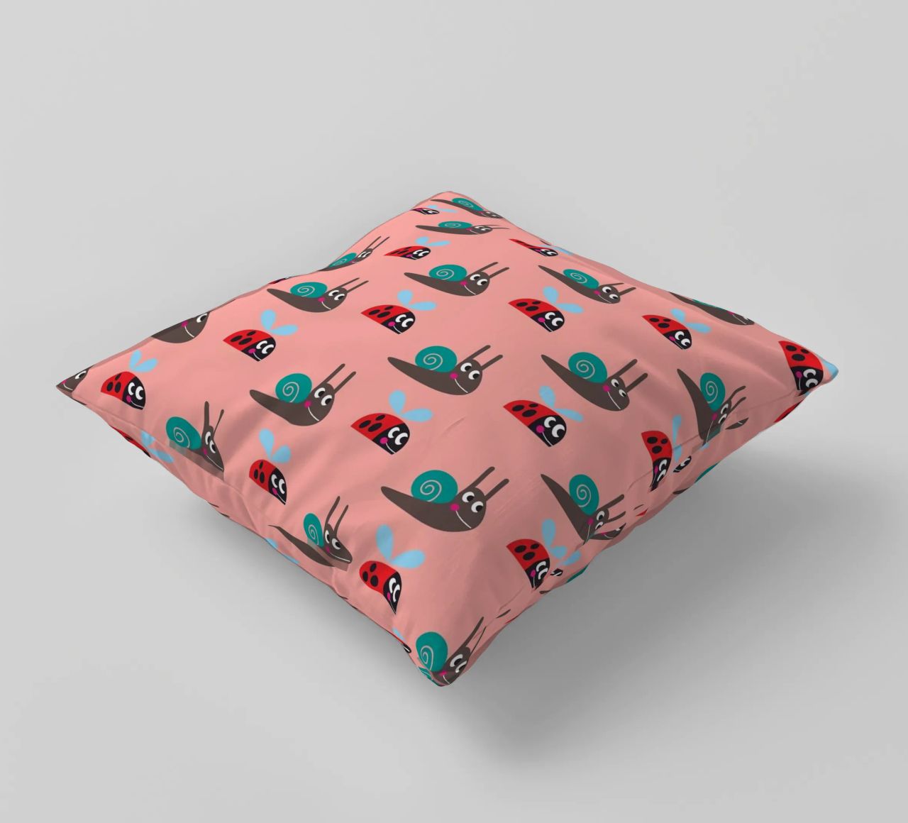Lumaca e coccinella cuscino da Looks n Brains