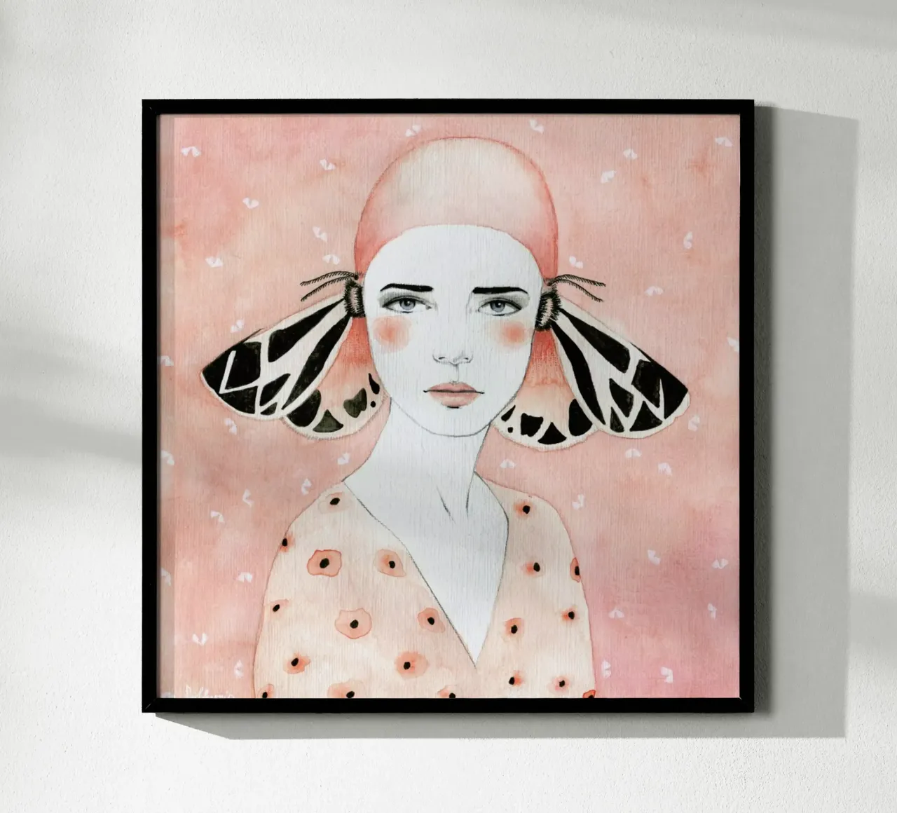 Julie poster con telaio in plastica da Sofia Bonati