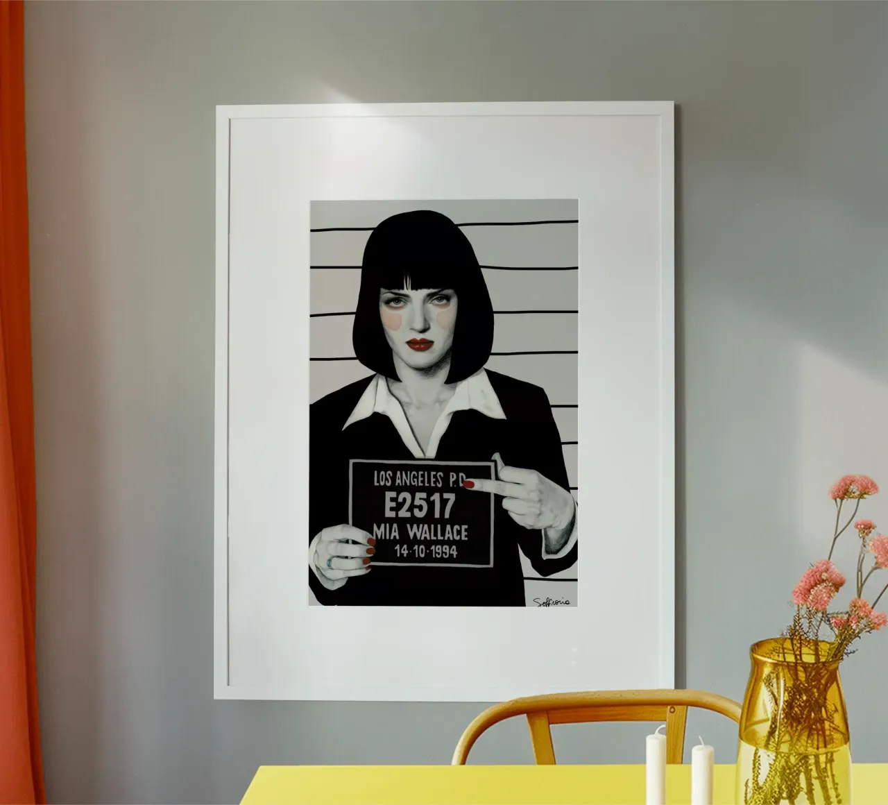 Mia poster con telaio in plastica da Sofia Bonati