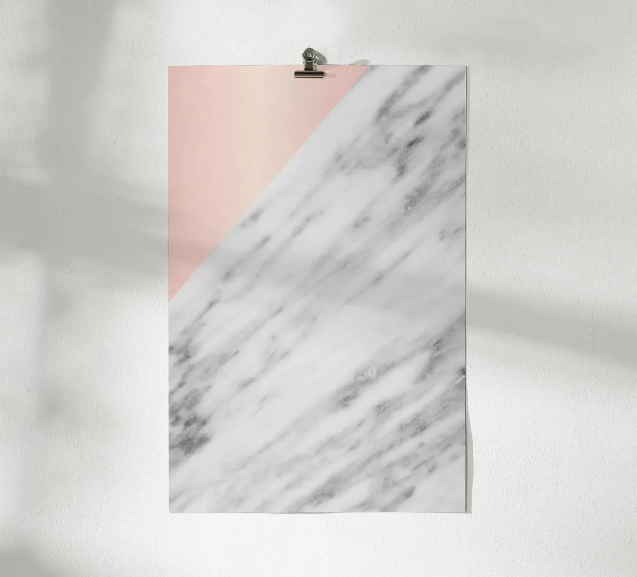 Real Italian Marble and Pink poster con telaio in alluminio da cafelab