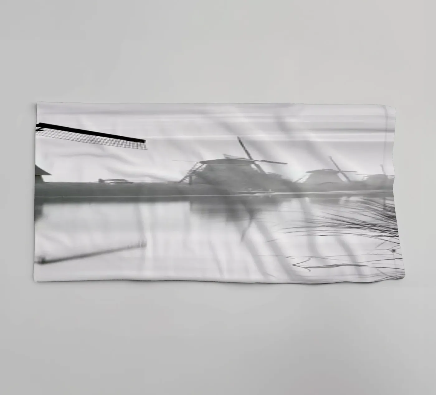 Kinderdijk towel by Håggard Photography | Ronny Behnert