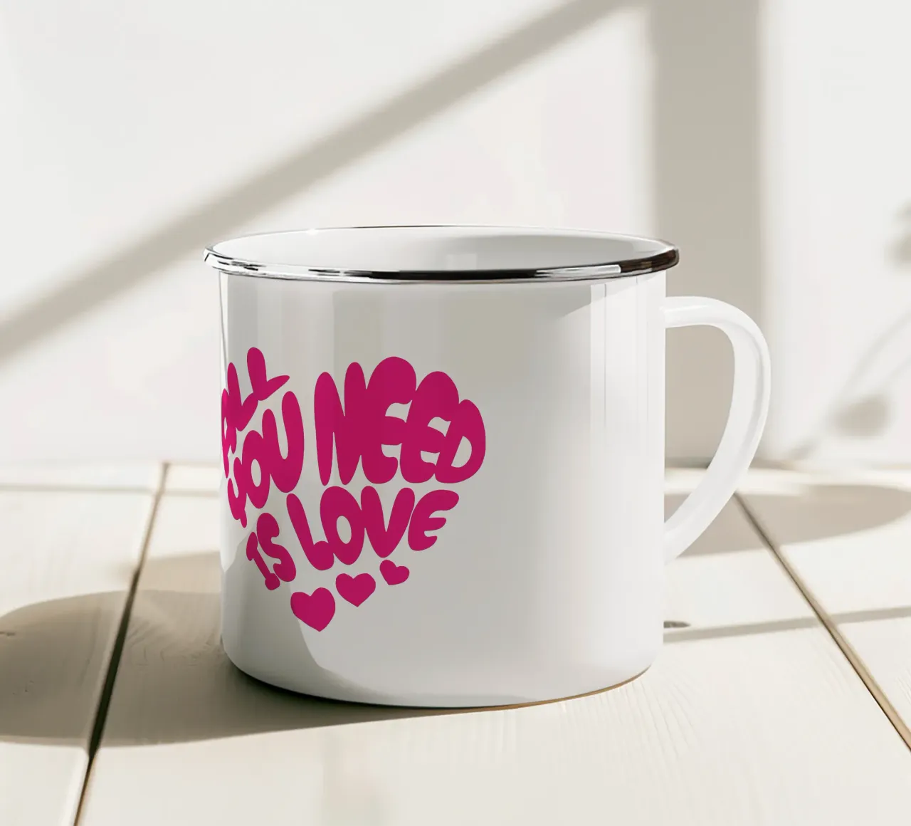 Tutto ciò che serve è l'amore tazza in smalto da Gunawan Rb