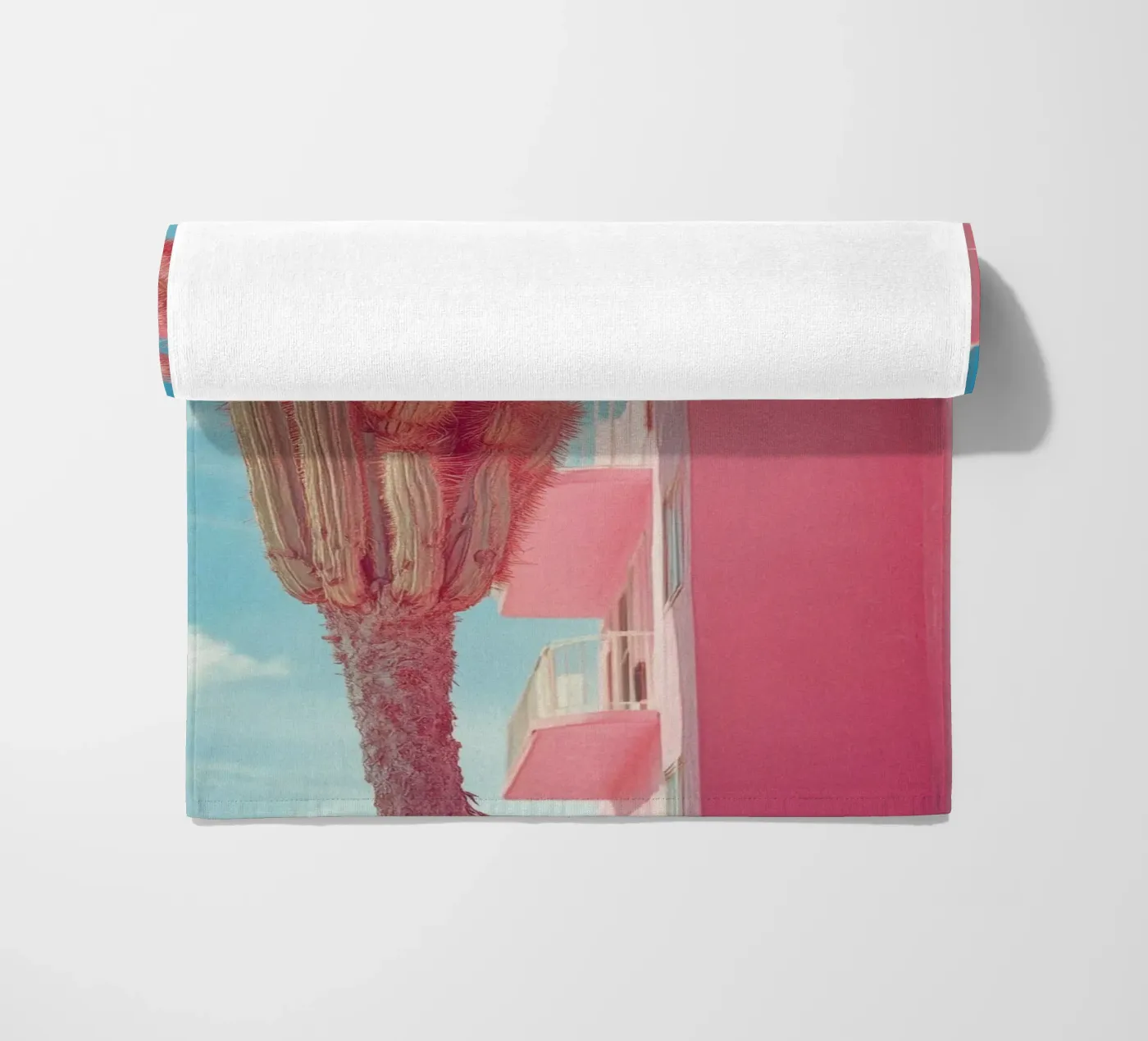 65 strandhanddoek van Pink California | Affiches & Posters