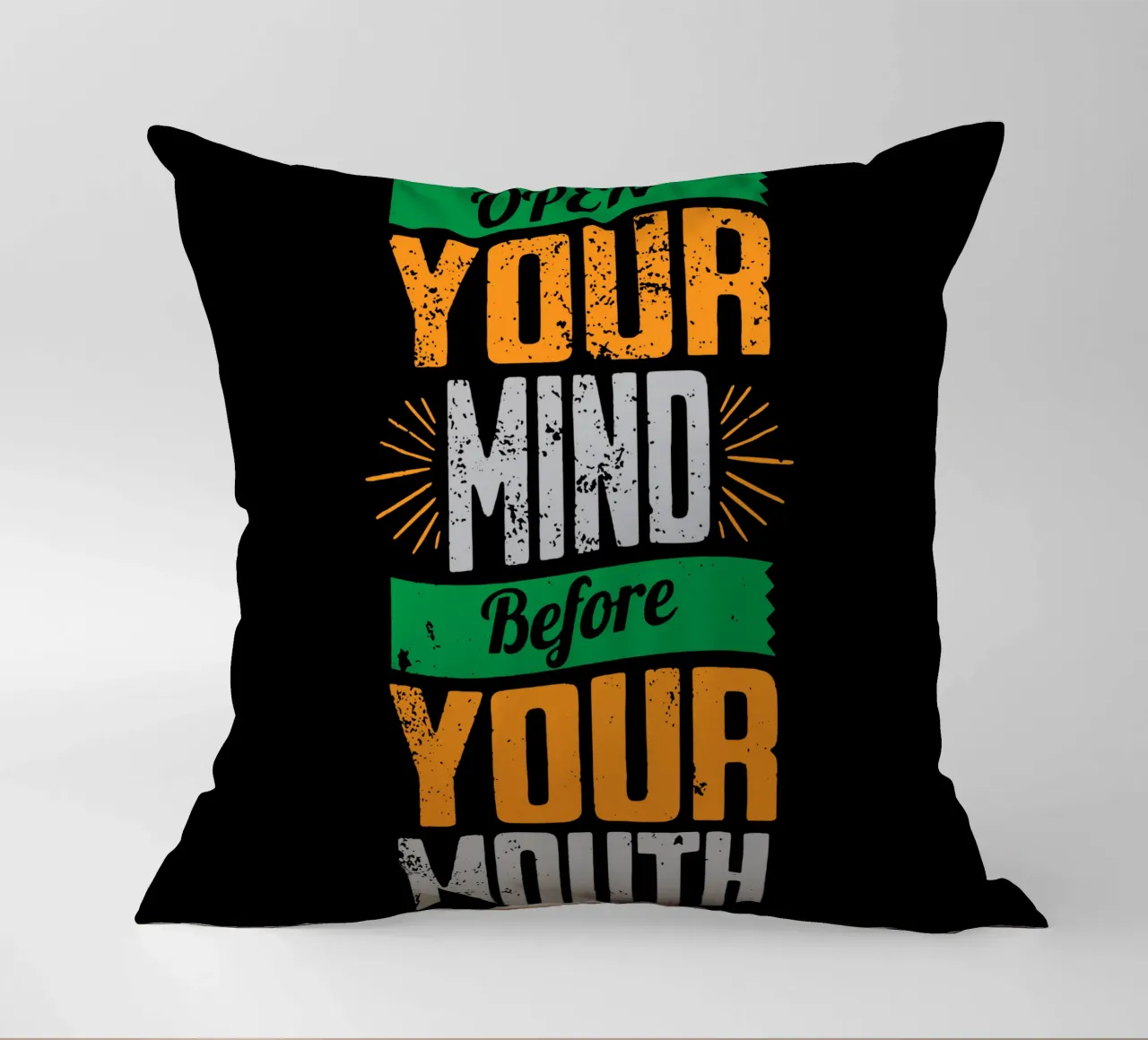 Aprire la mente prima di parlare cuscino da Gunawan Rb