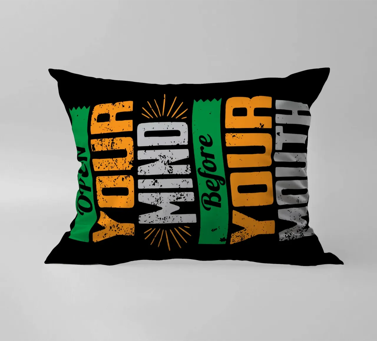 Aprire la mente prima di parlare cuscino da Gunawan Rb