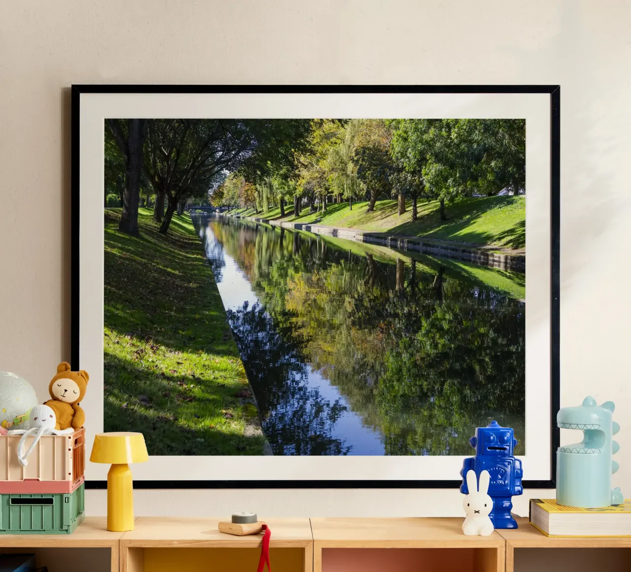 Canale militare reale, Hythe poster con telaio in legno da Dave Hare Photography