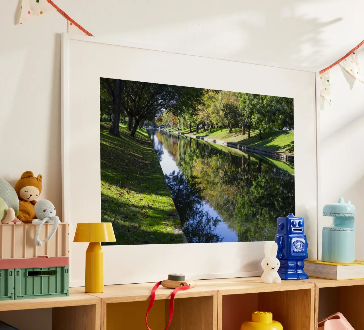 Canale militare reale, Hythe poster con telaio in legno da Dave Hare Photography