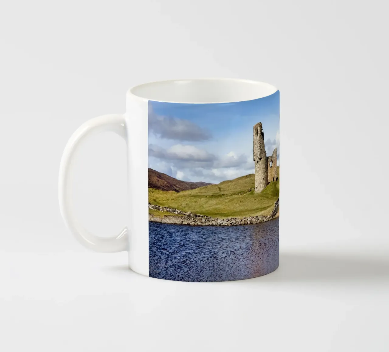 Castello di Ardvreck tazza in ceramica da Dave Hare Photography