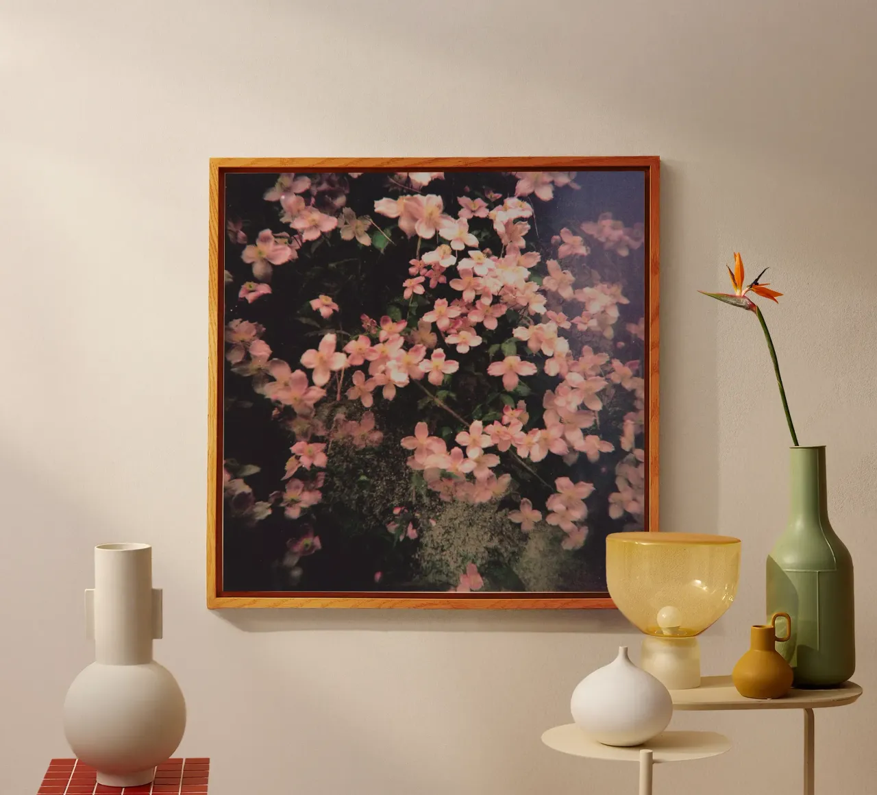 Lei pende luminosa plexiglass da Cassia Beck Photography