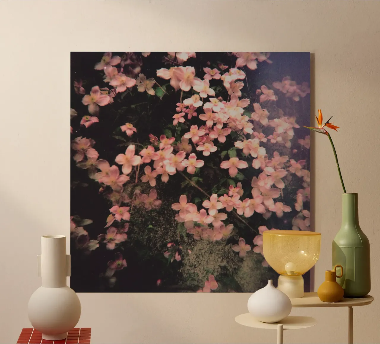 Lei pende luminosa plexiglass da Cassia Beck Photography