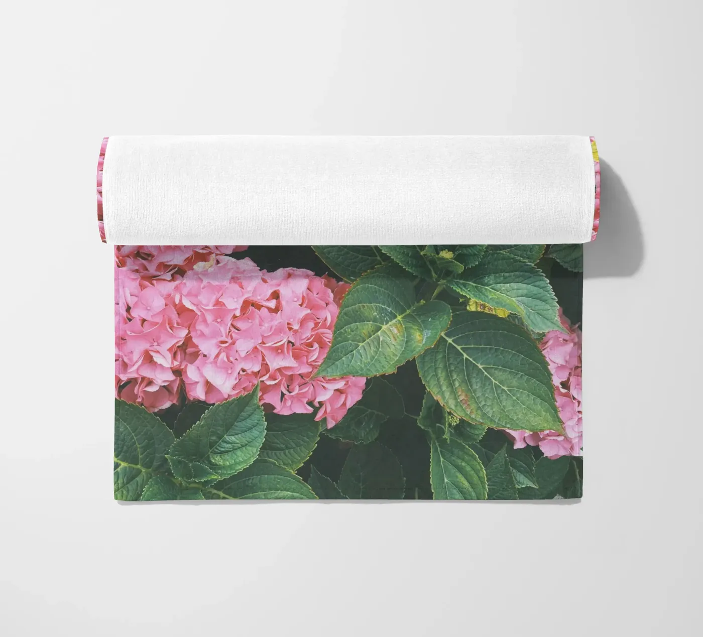 Hydrangea strandhanddoek van Cassia Beck Photography