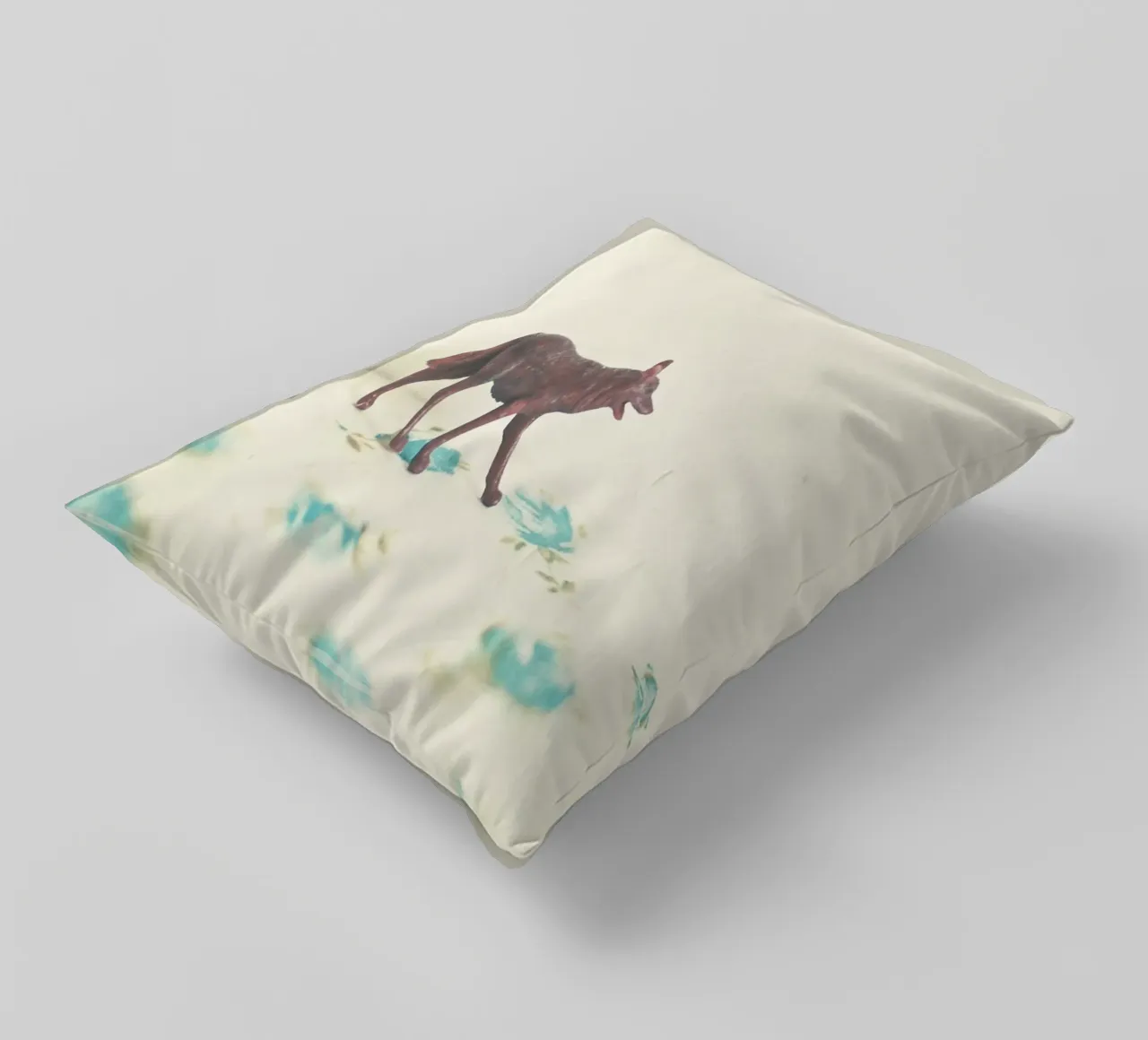 Lupo errante cuscino da Cassia Beck Photography