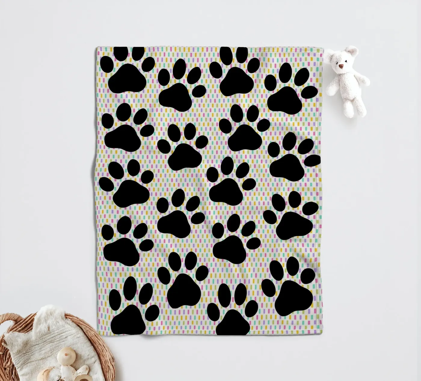 Cute paws pattern Fleecedecke von Happypatterns