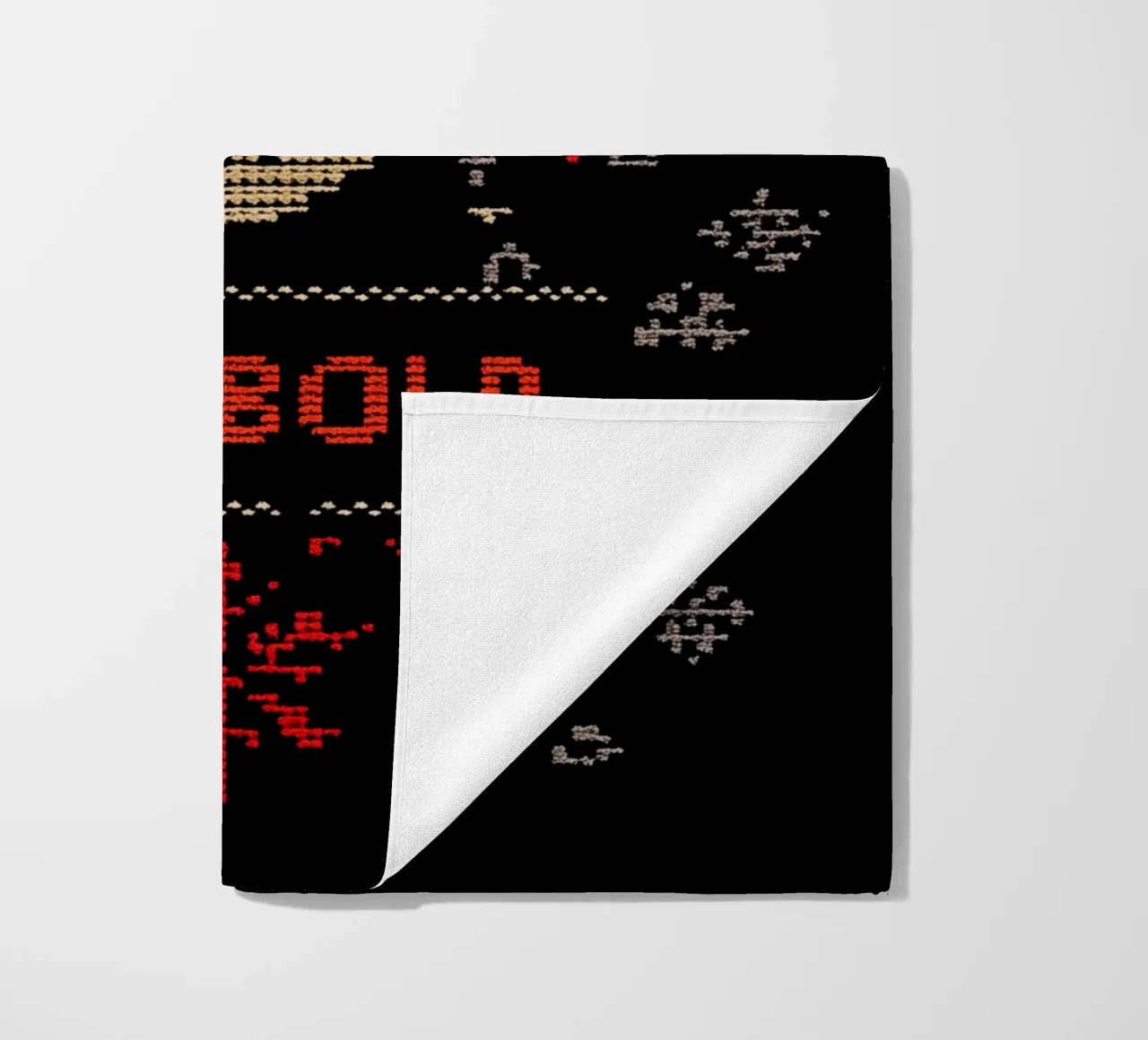 Be Loud | Be Bold | Schema a punto croce con teschio fiammeggiante telo mare da Autofocus