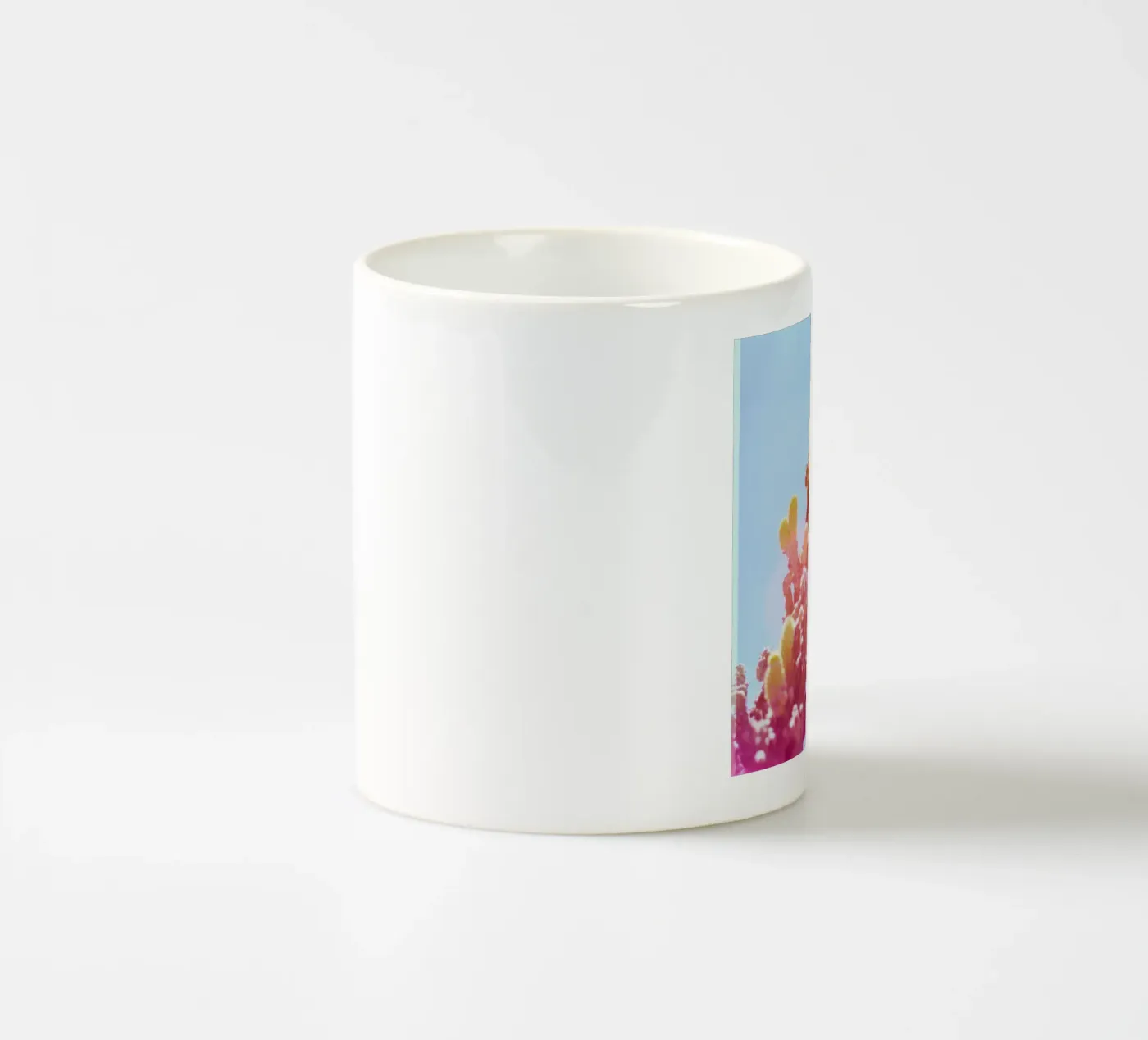 75 ceramic mug by Pink California | Affiches & Posters