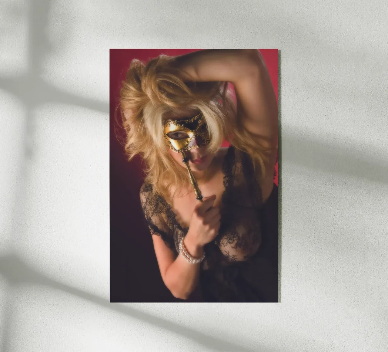 Modello mascherato plexiglass da Dave Hare Photography