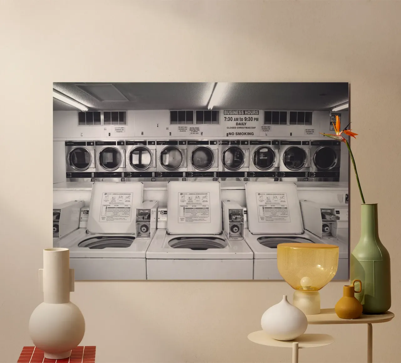 Lavanderia a gettoni di Fresno poster con telaio in legno da Dave Hare Photography