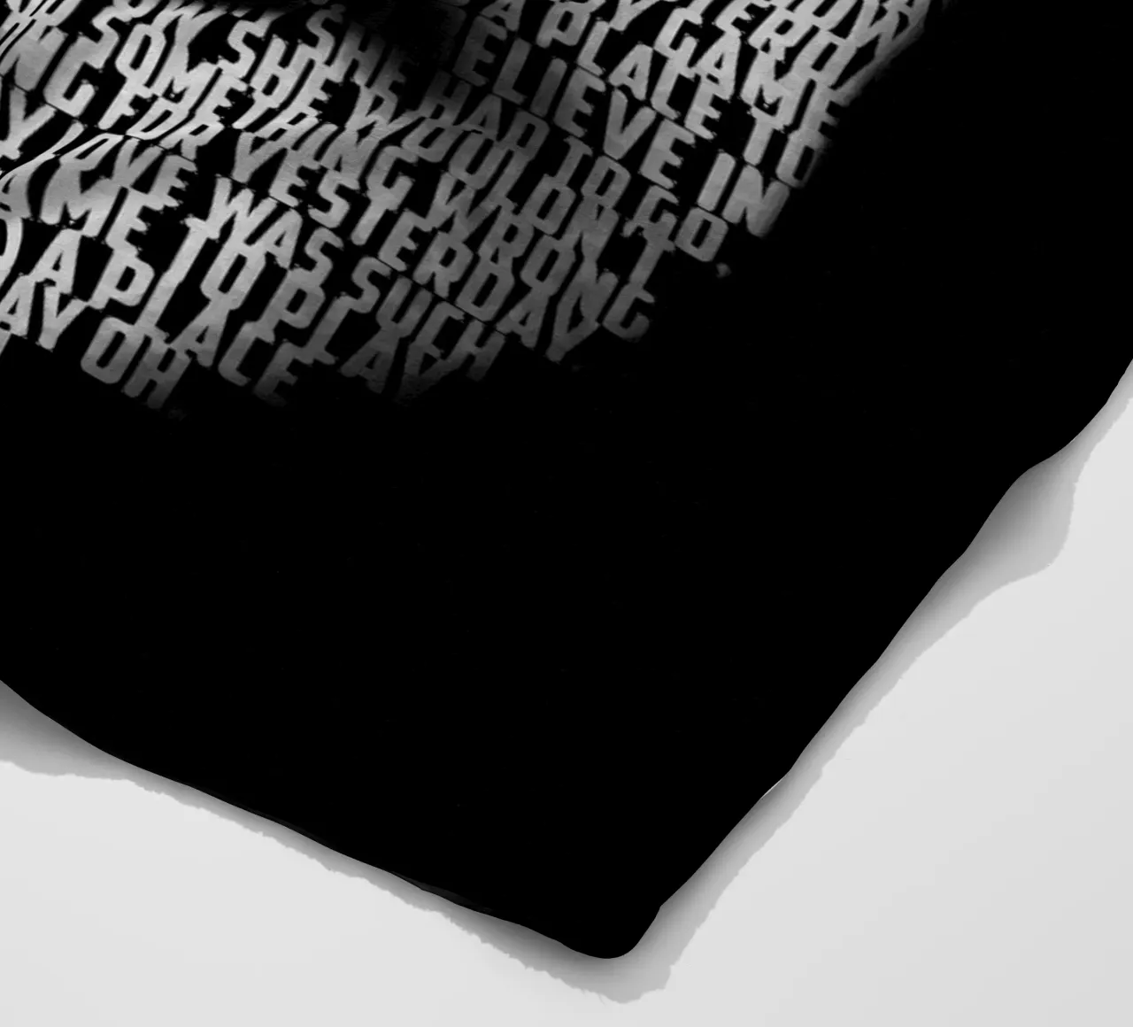 Gestern Textkunst Fleecedecke von Gunawan Rb