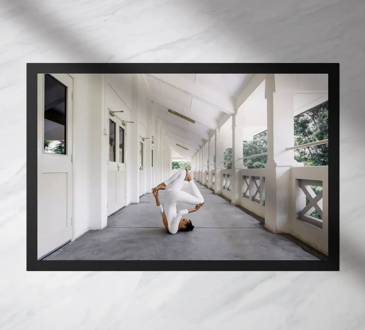 Alexandra #3 deurmat van The Urban Yoga