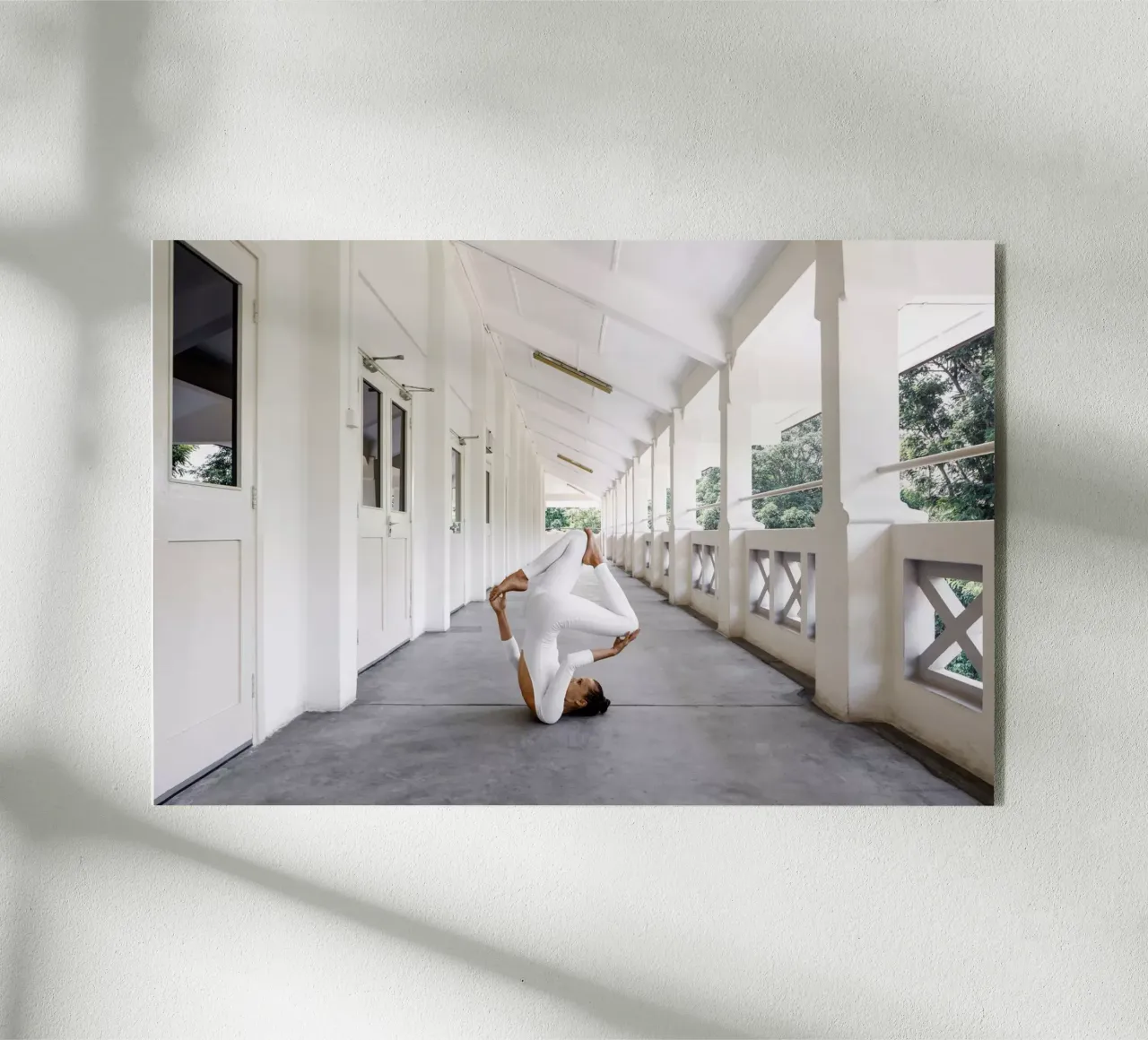 Alexandra #3 plexiglass da The Urban Yoga