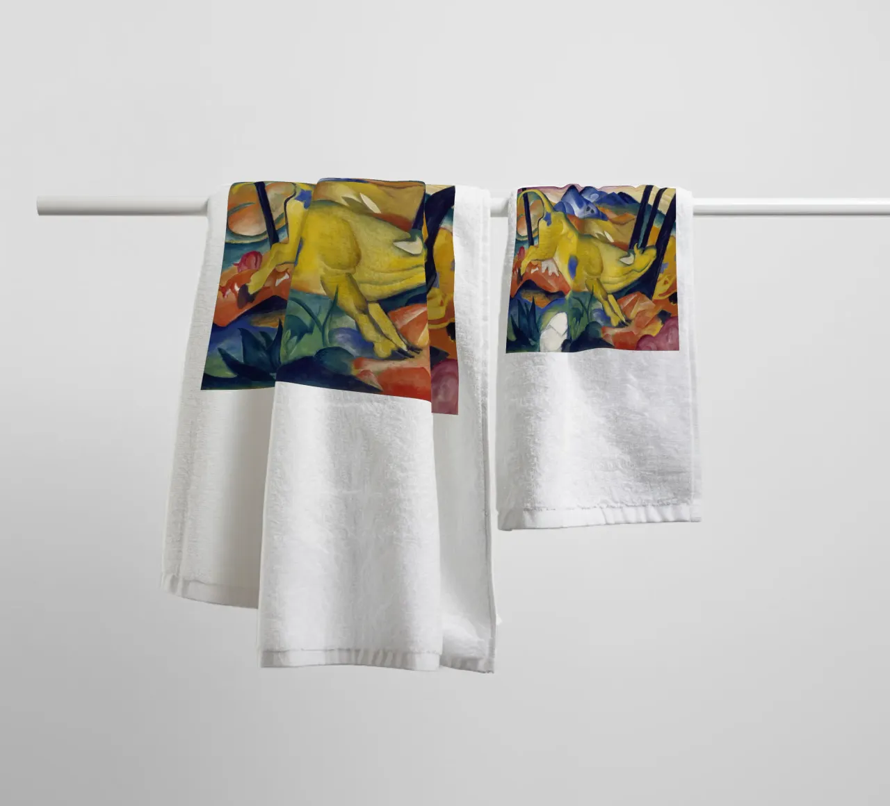 Franz Marc - Vache jaune serviette de bain de ARTOTHEK