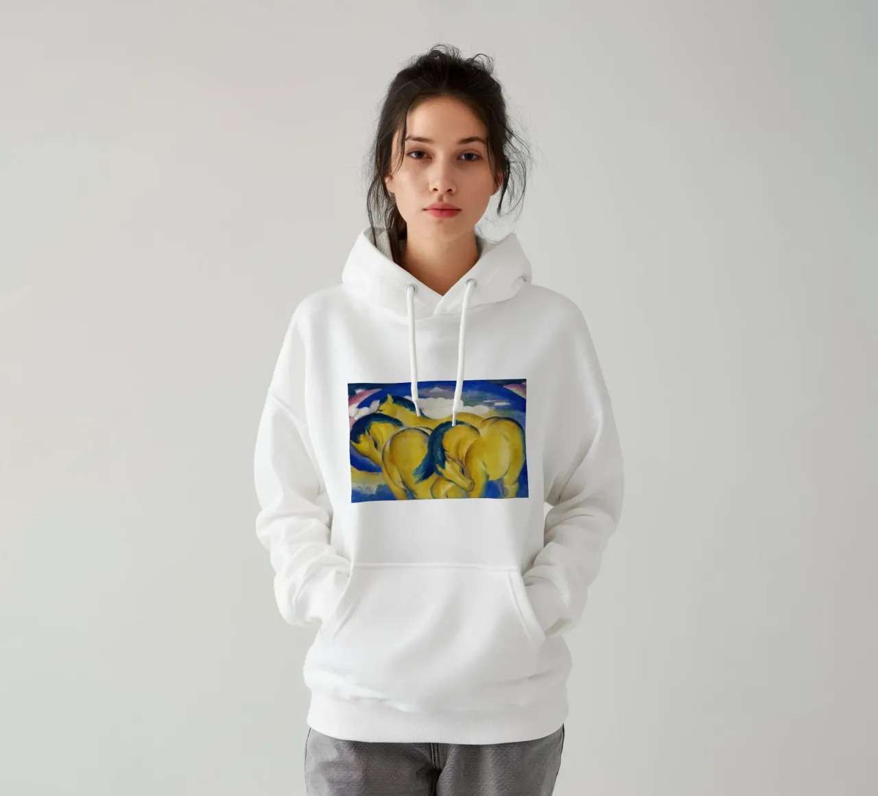 Franz Marc - Piccoli cavalli gialli felpa con cappuccio da ARTOTHEK
