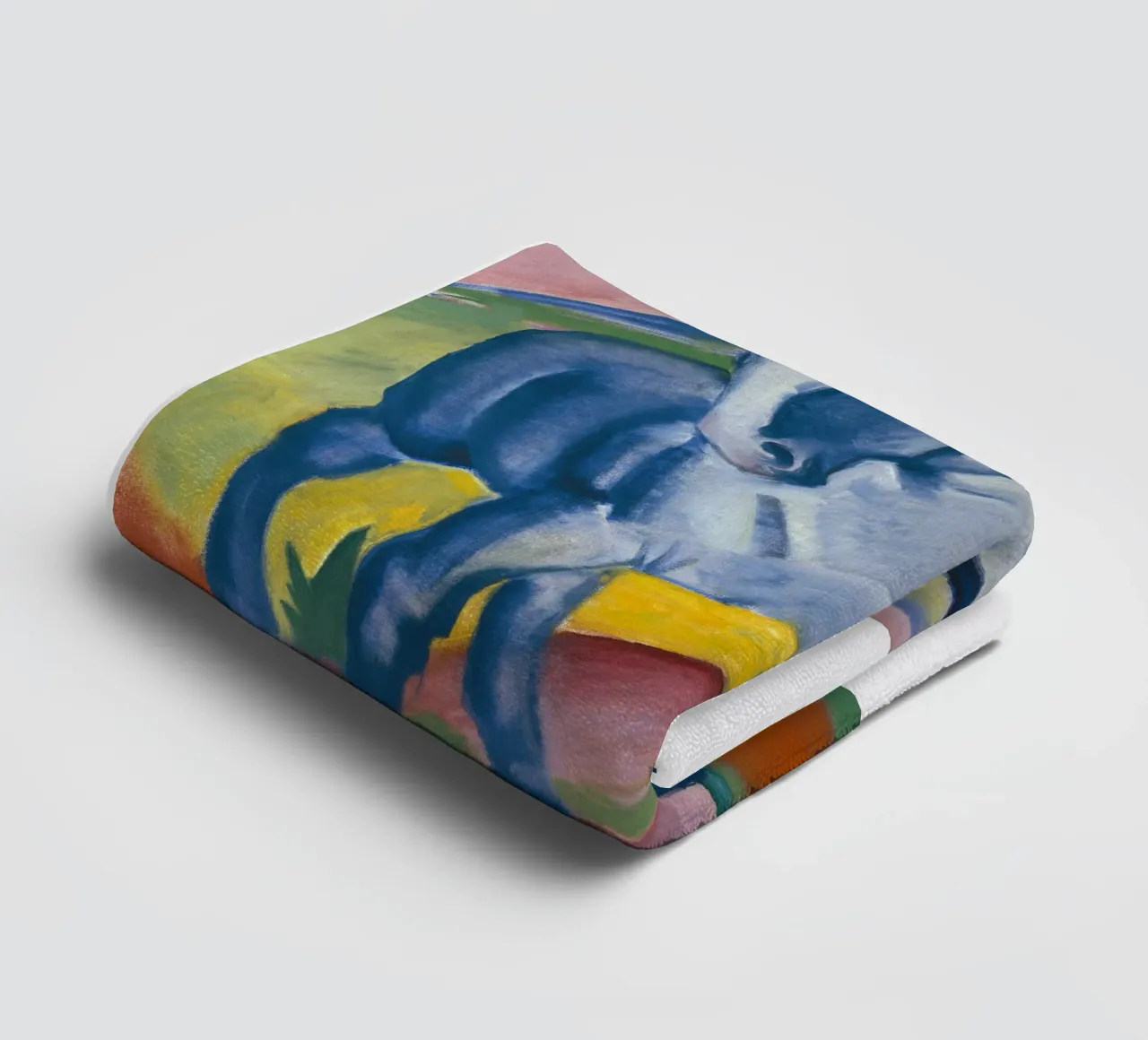 Franz Marc - Cavallo blu I. asciugamano da bagno da ARTOTHEK