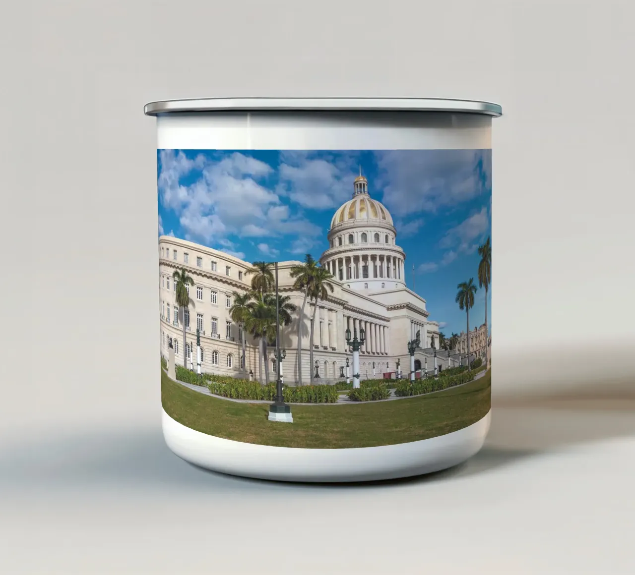 Capitolio L'Avana tazza in smalto da Dave Hare Photography