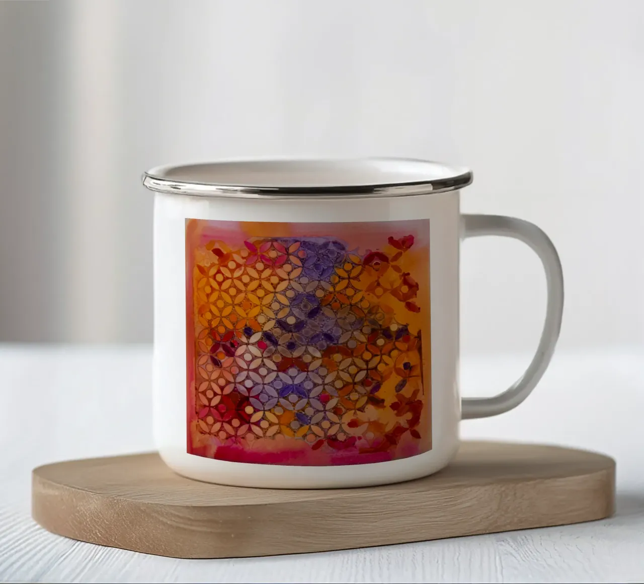 Astratto arancione rosa e viola tazza in smalto da Teresa André