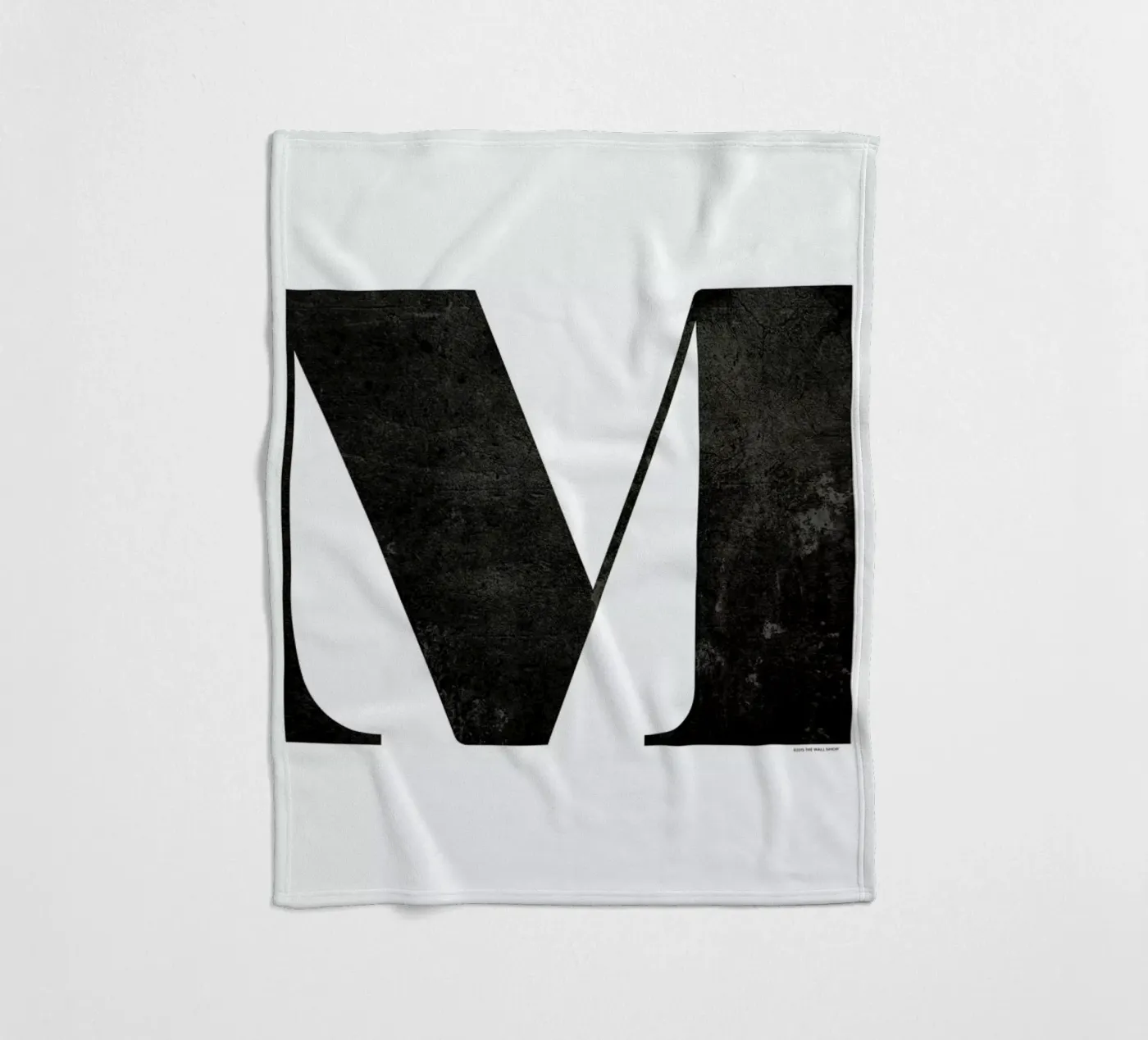 M Fleecedecke von The Wall Shop