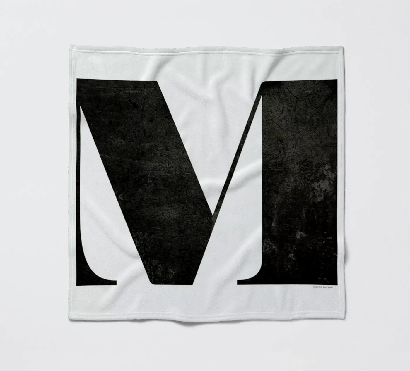 M Fleecedecke von The Wall Shop