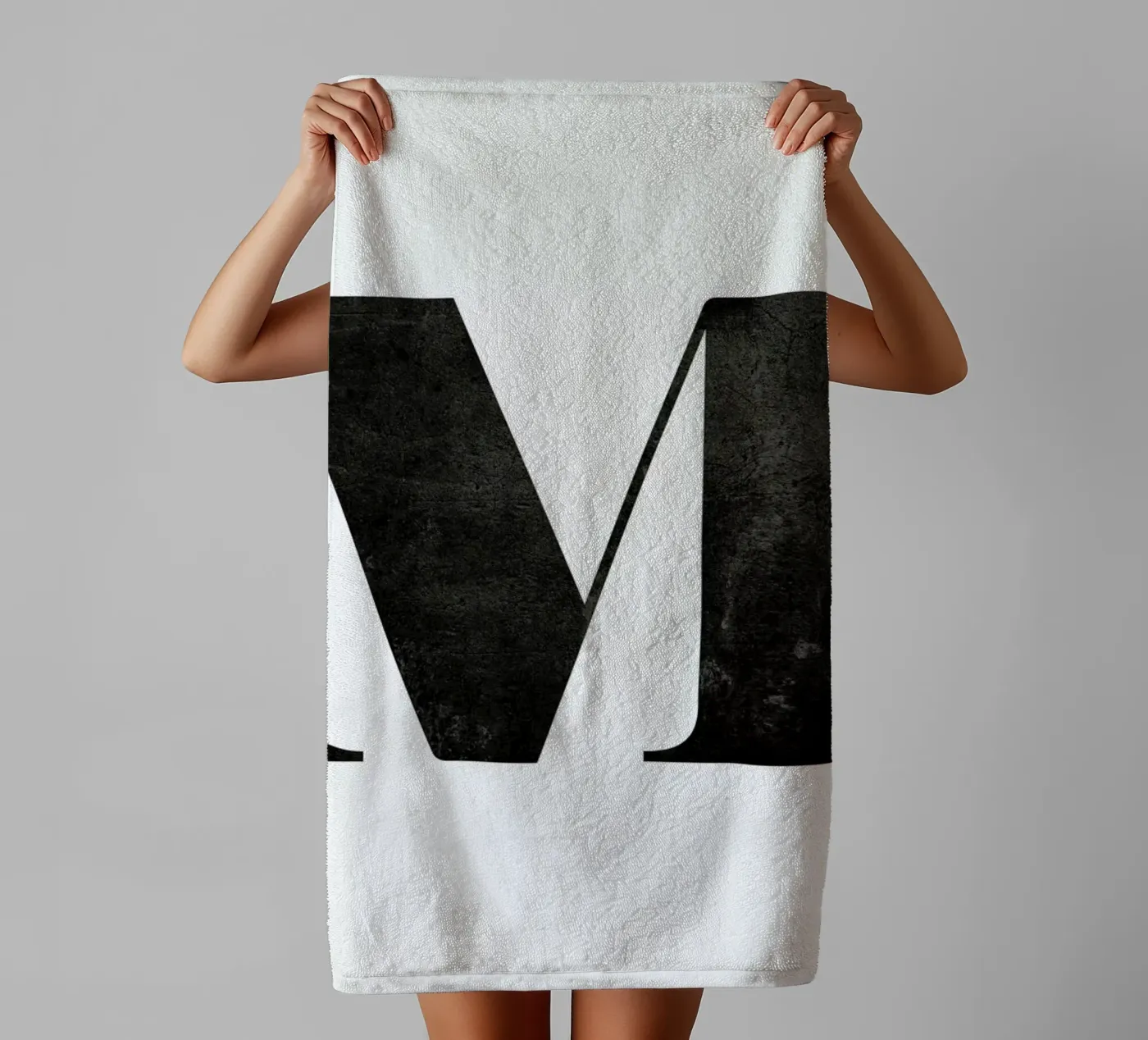 M badhanddoek van The Wall Shop