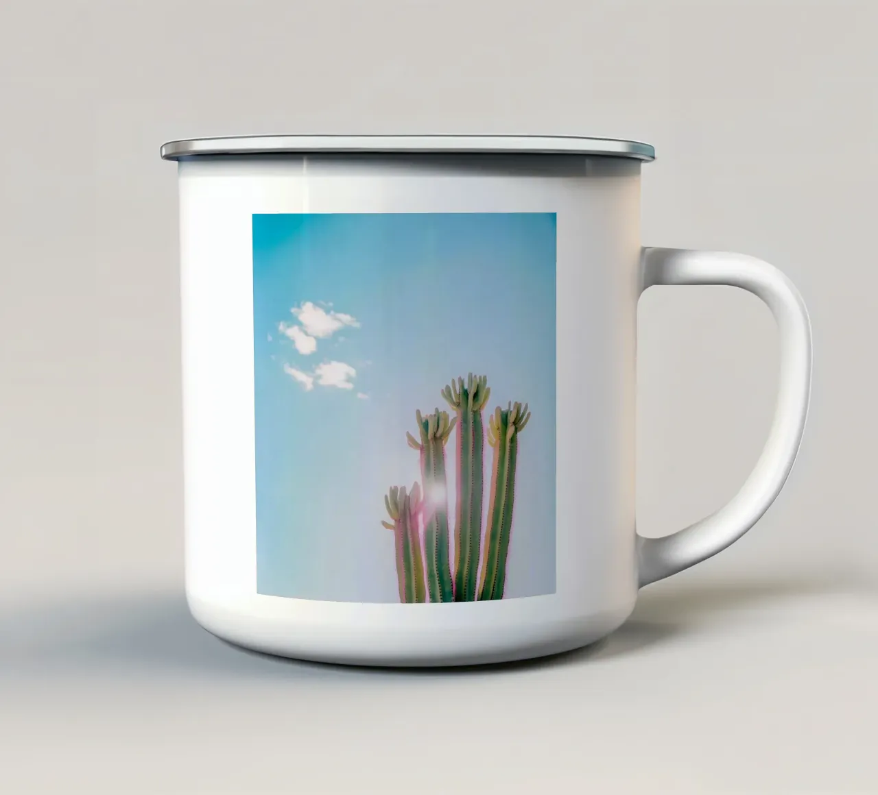 79 tazza in smalto da Pink California | Affiches & Posters