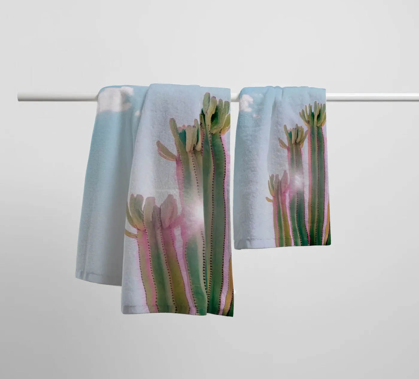 79 badhanddoek van Pink California | Affiches & Posters