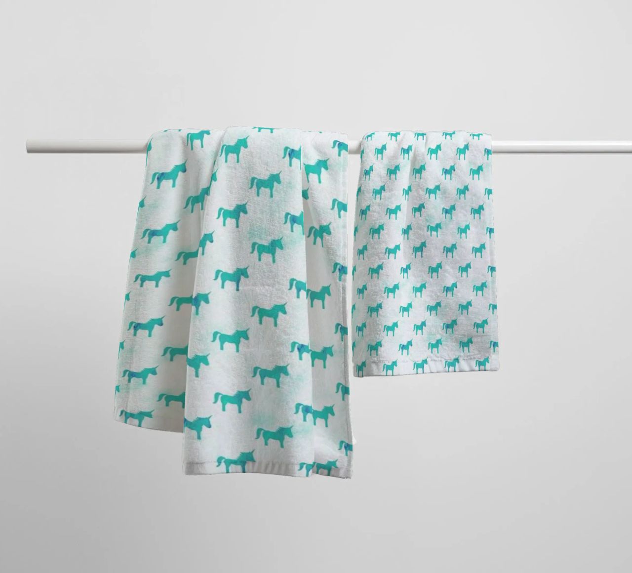 Unicorn Party Aqua asciugamano da bagno da Leah Flores
