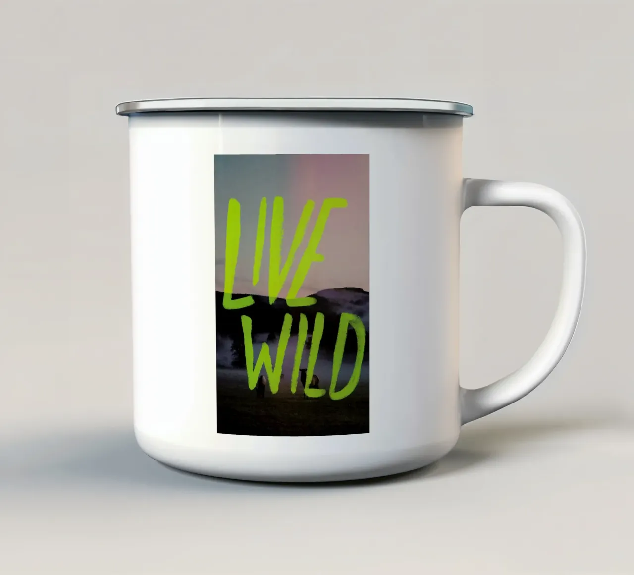 Live Wild tazza in smalto da Leah Flores