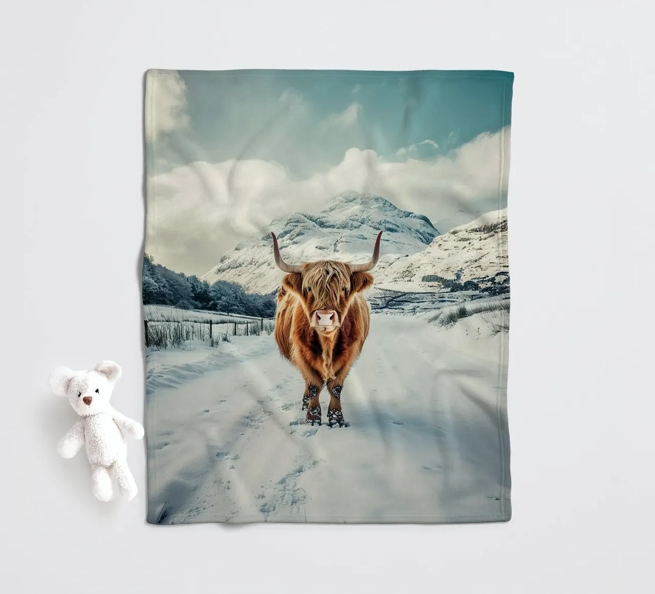 Maestà delle Highlands: la mucca orgogliosa coperta in pile da Nikis Art Studio