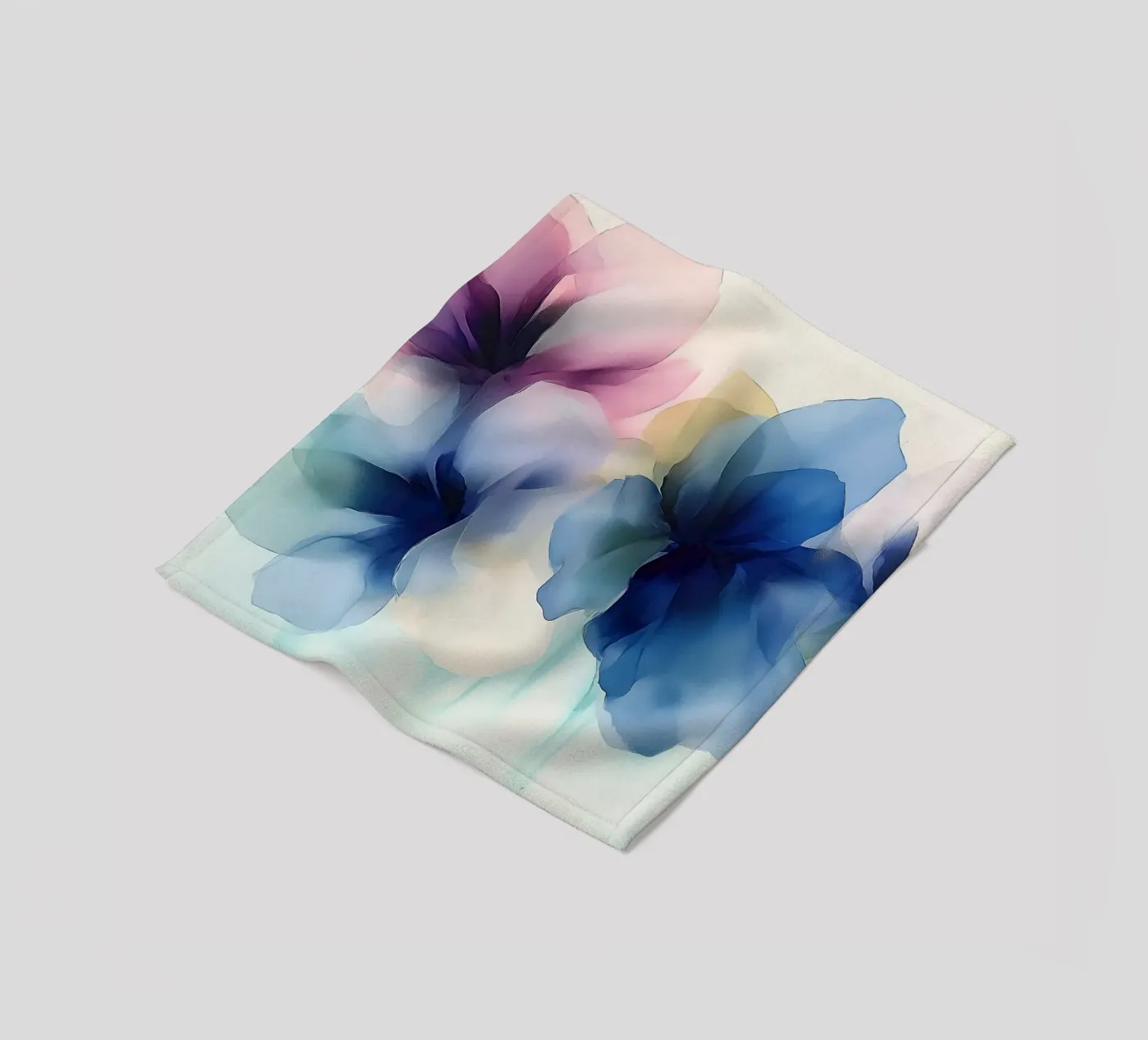 Translucent Blossoms Fleecedecke von Hazia