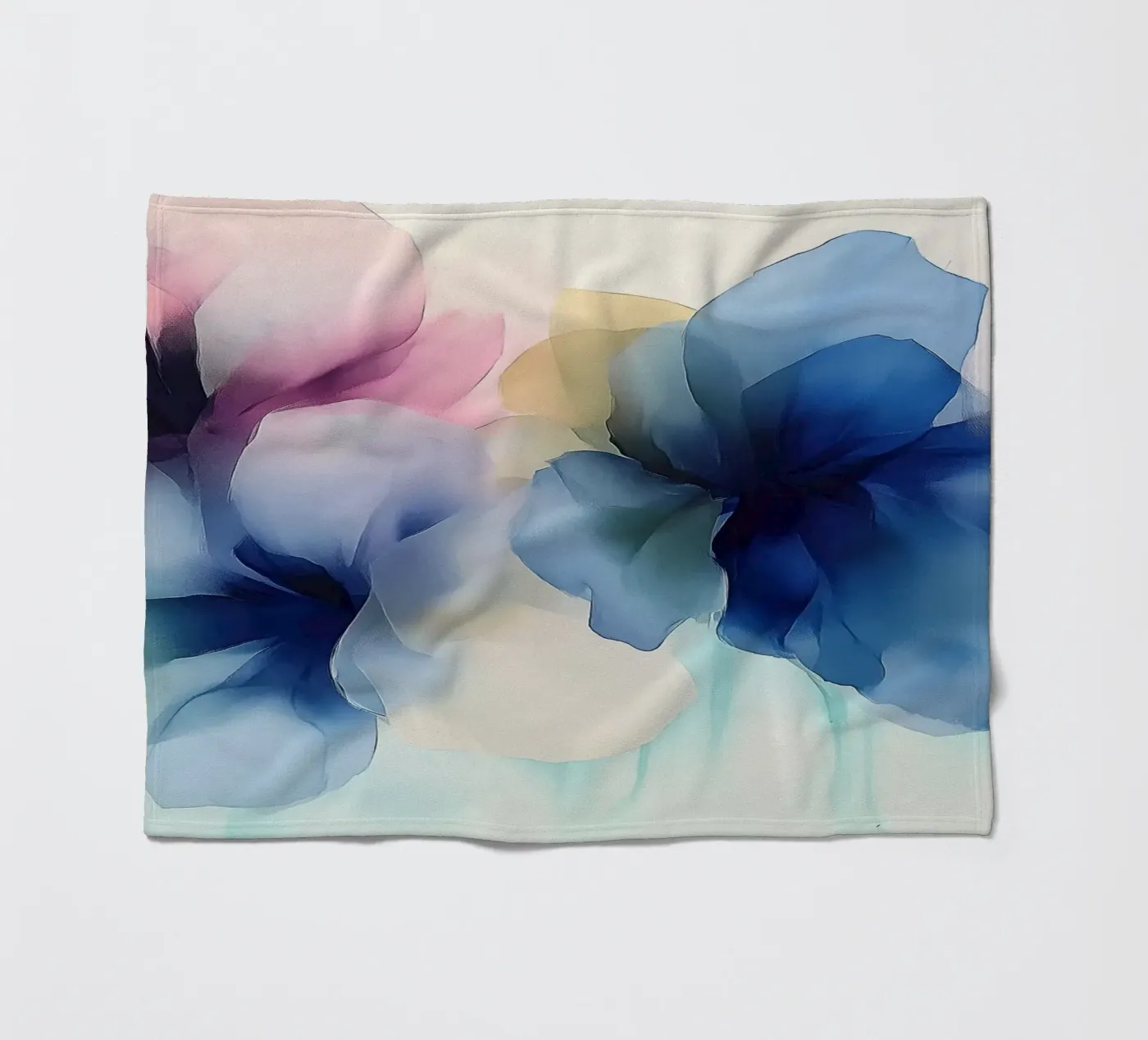 Translucent Blossoms Fleecedecke von Hazia