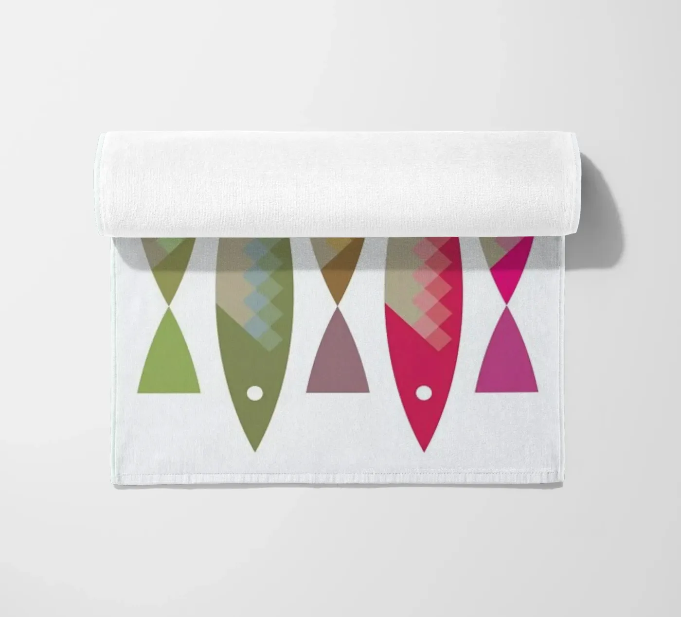 Fish 2 strandhanddoek van Visual Philosophy