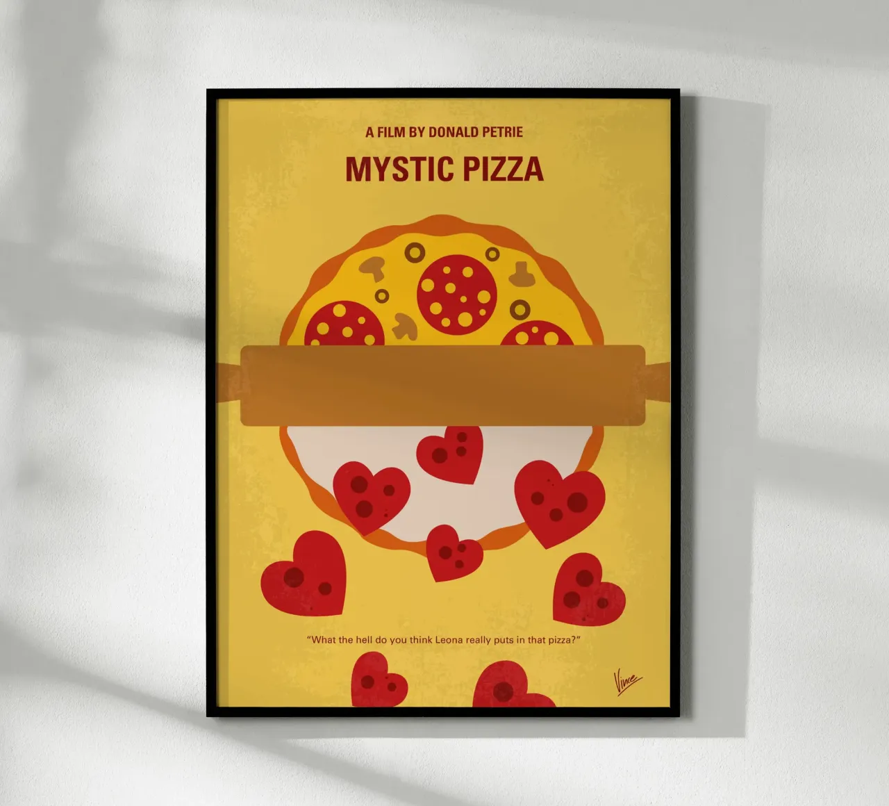 No846 My Mystic Pizza minimal movie poster poster con telaio in legno da Chungkong