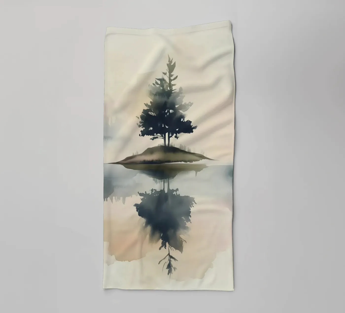 Pine Lake Reflection badhanddoek van Hazia