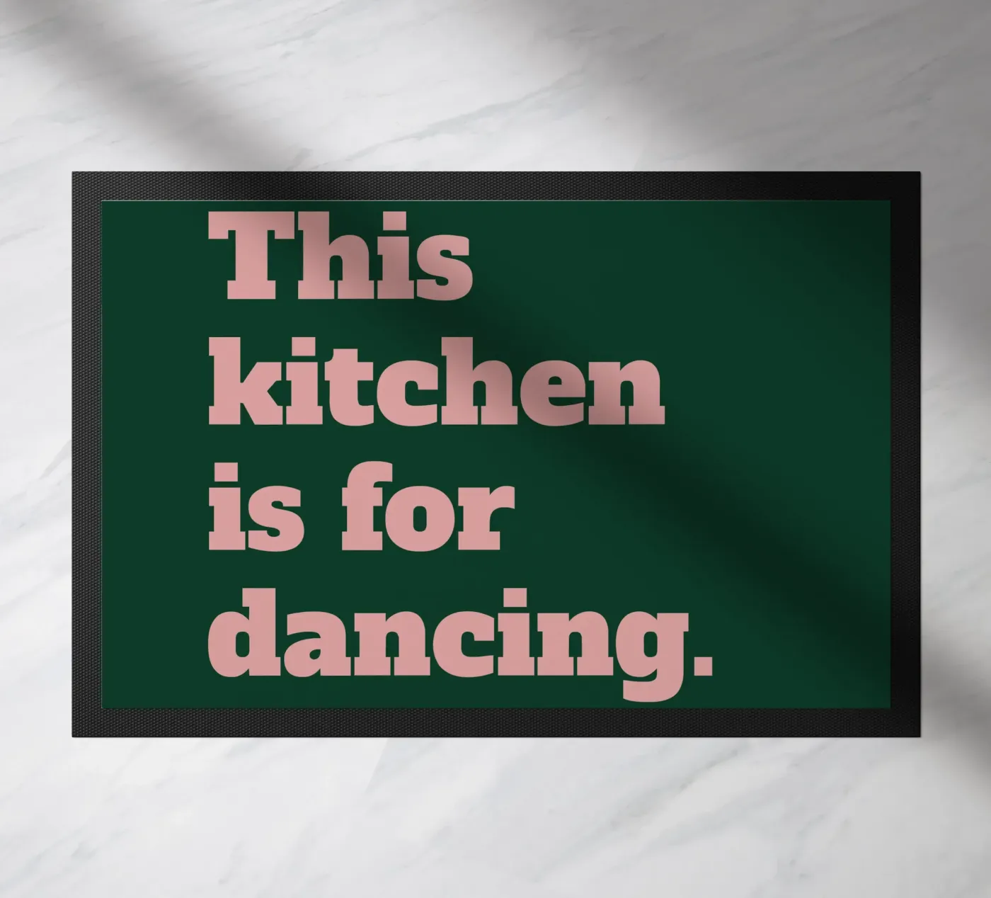 this kitchen is for dancing. deurmat van Pillips Studio