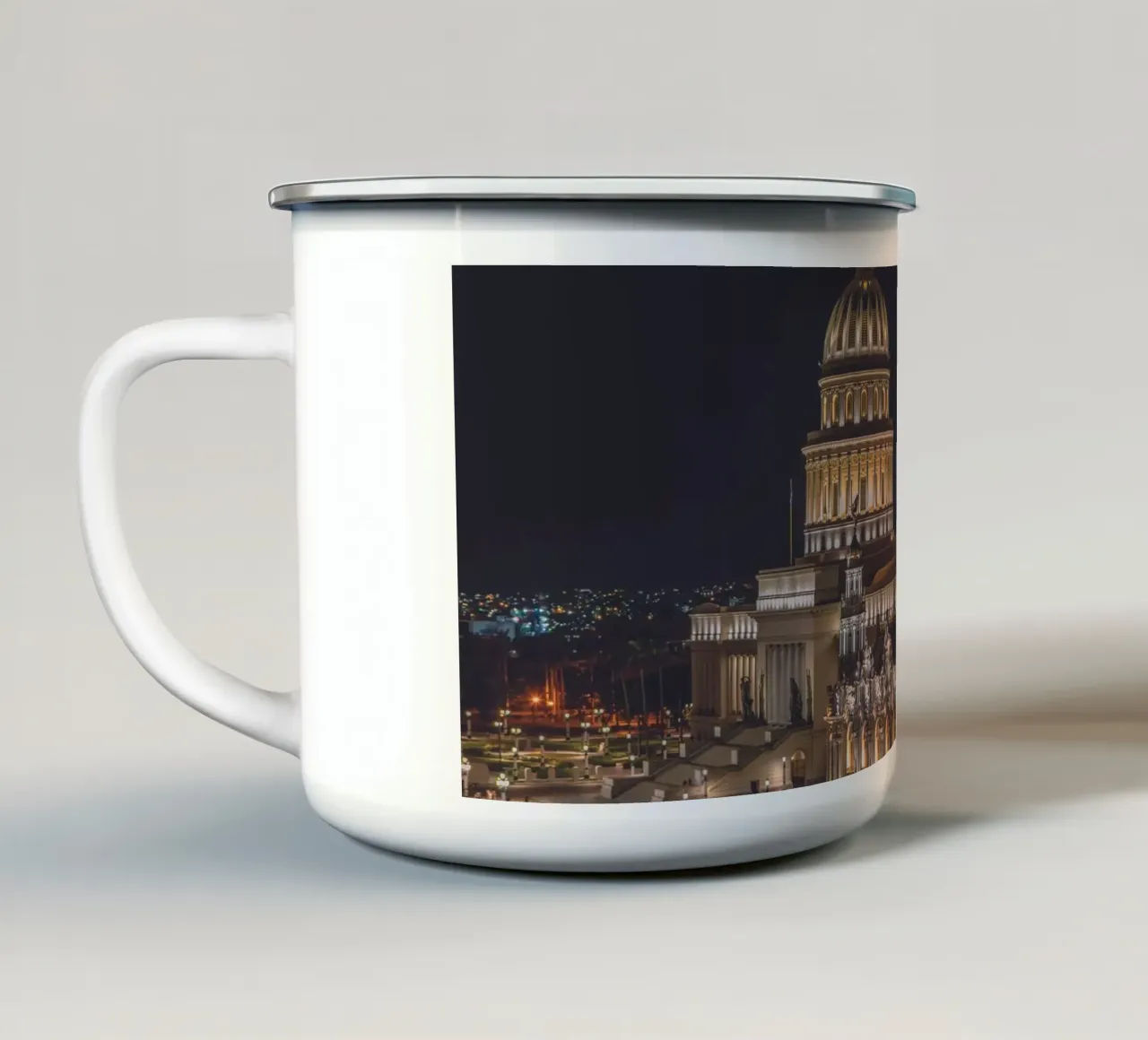 Edificio del Capitolio, L'Avana tazza in smalto da Dave Hare Photography